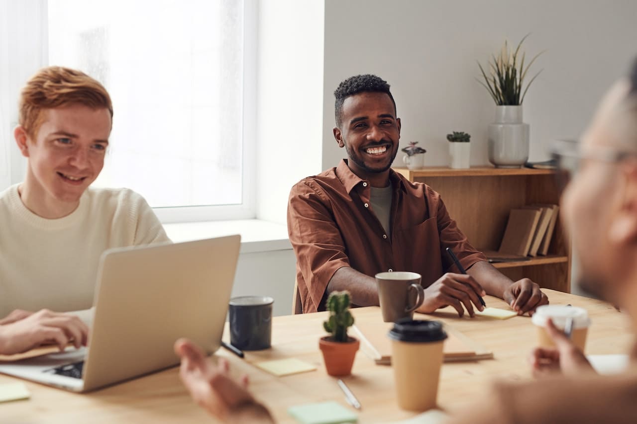 Formation au feedback : Pourquoi maîtriser cet outil essentiel de développement professionnel ?