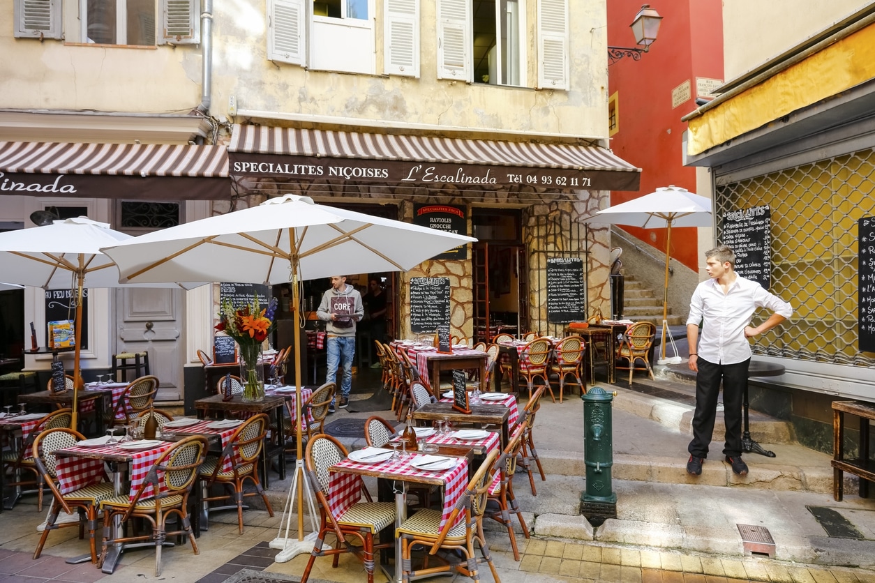 Vous ouvrez un restaurant en Provence ? Mettez-le en avant efficacement !