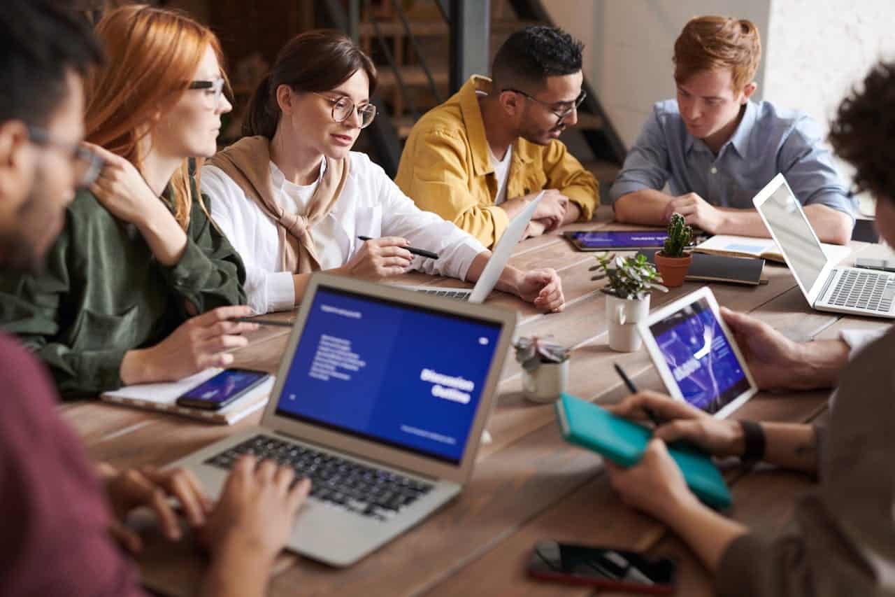Quels sont les débouchés après une école de communication ?