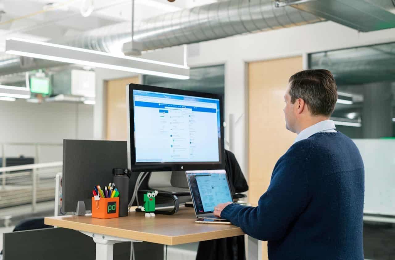 Comprendre et gérer la limite d&rsquo;invitations hebdomadaire sur LinkedIn